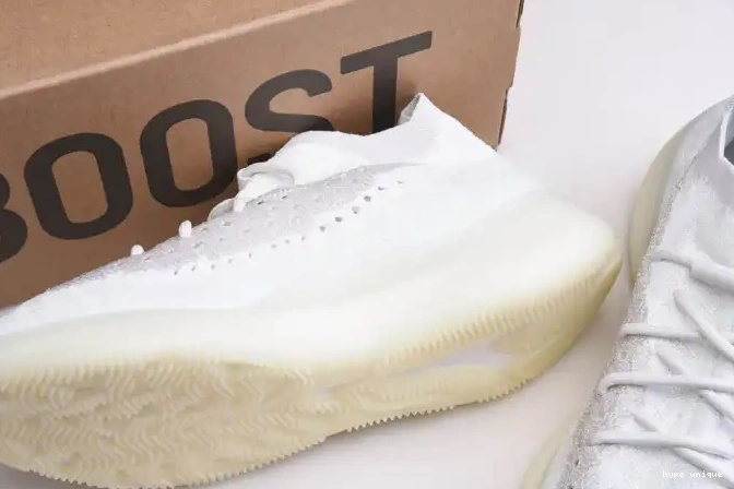 hype Adidas GZ8668 380 Boost Yeezy Calcite Glow 0507